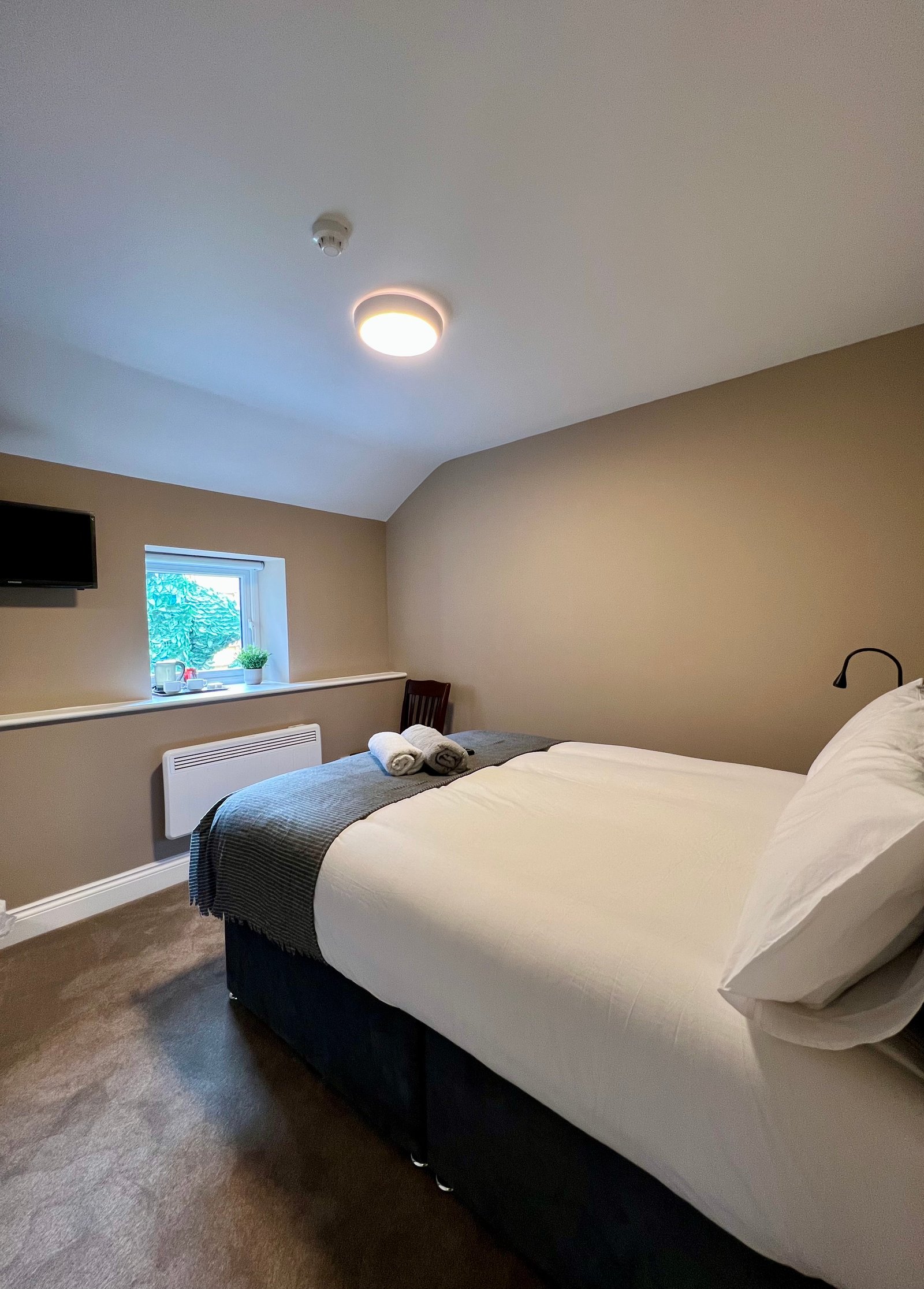 img of deluxe double room