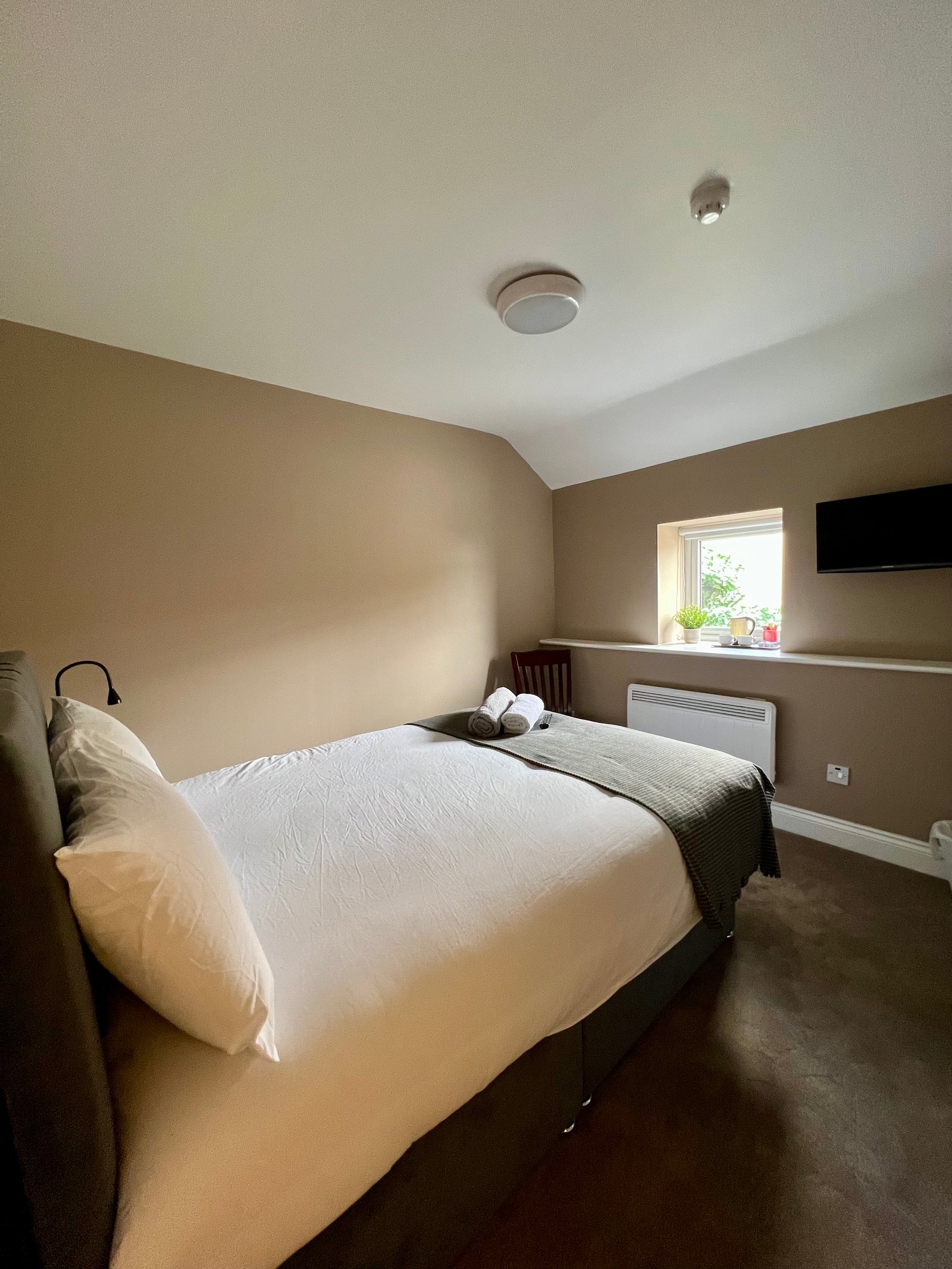 img of deluxe double room